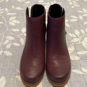 NWOB: Sorel Joan of Arch III Zipped Boots